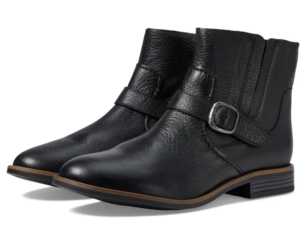 Clarks Of England Botines De Tacón Plano Con Lazo Camzin Para Mujer - Negro 7 Ancho | TRG185052714