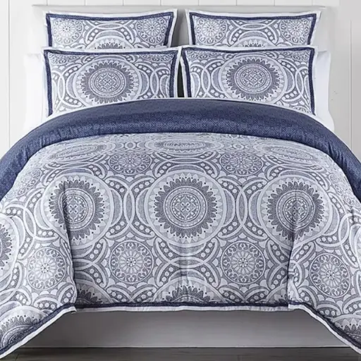 [Liz Claiborne Marion 3 pc. Medallion Midweight Reversible Comforter Set Truly Navy Full-Queen] Juego De Edredón Reversible Marion De 3 Piezas, Peso Medio, Con Medallón, De Liz Claiborne, Color Azul Marino, Tamaño Matrimonial/Queen | 72115550104010 TRG180292710