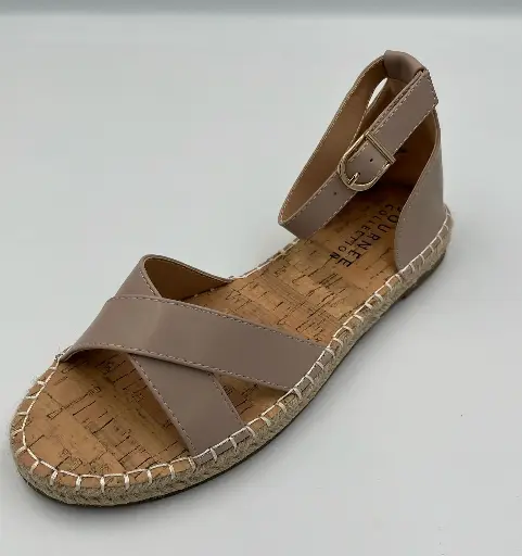 [Journee Collection Womens Solay Ankle Strap Flat Sandals - TAN 8 1/2 MEDIUM] Sandalias Planas Con Tira Al Tobillo Solay Para Mujer De La Colección Journee - Tan 8 1/2 Mediano | 52574612868 TRG187861451